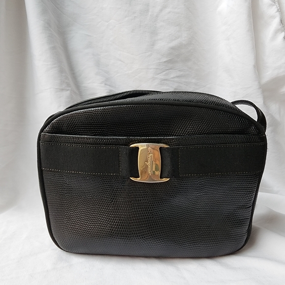 Salvatore Ferragamo Handbags - Salvatore Ferragamo Black Gold Pebble Leather Bag